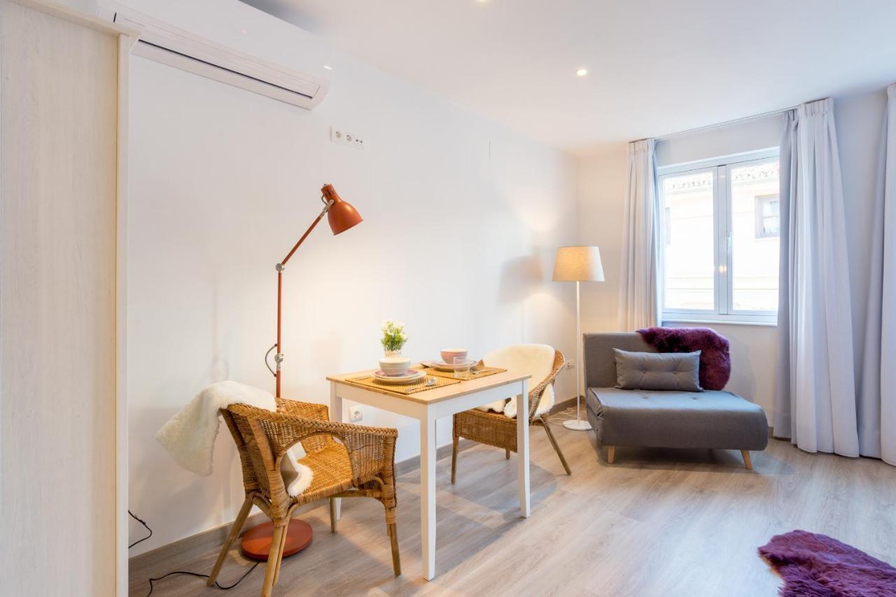 شقة Sharingco Atarazanas Premium Loft VI مالقة المظهر الخارجي الصورة